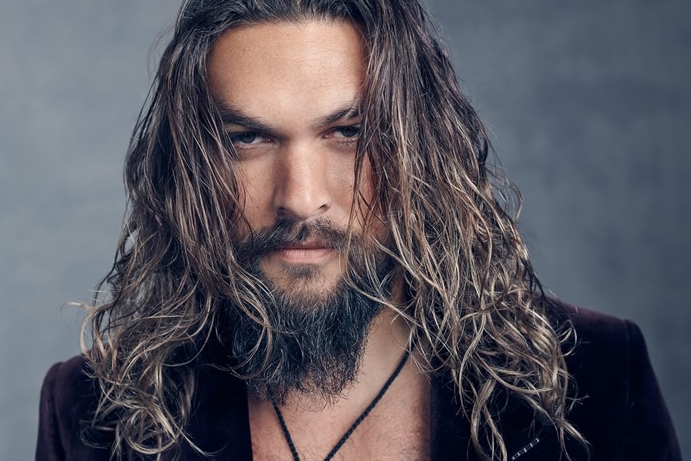 Jason Momoa từng muốn trở thành một nhà khoa học sinh vật biển khi còn nhỏ.