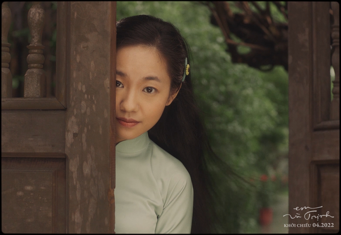 Khi "Em và Trịnh" ra mắt khán giả vào mùa hè năm 2022, cái tên Hoàng Hà bắt đầu được nhiều người chú ý và nhìn nhận như một diễn viên trẻ tiềm năng của nền điện ảnh Việt.