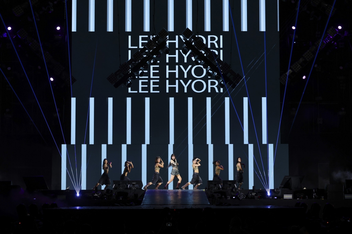 Lee Hyo Ri trình diễn tại Lễ hội âm nhạc GENfest.