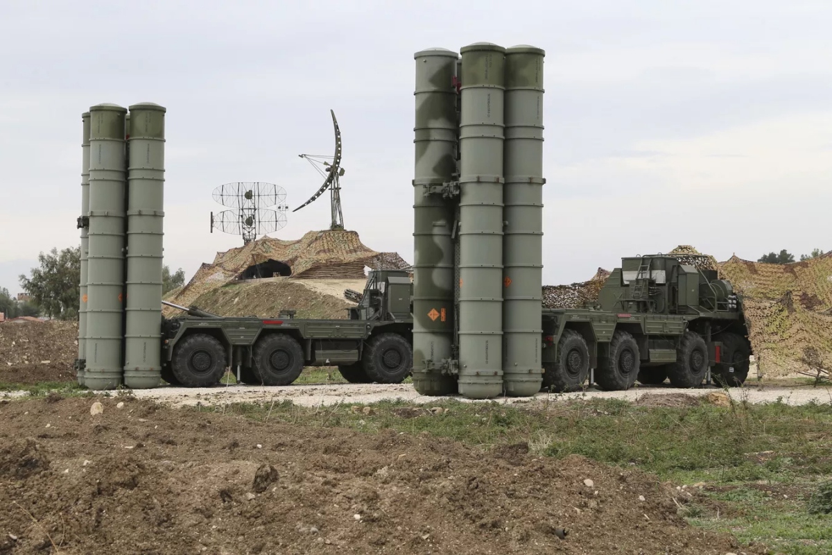 Hệ thống phòng không S-400 của Nga. Ảnh: AP