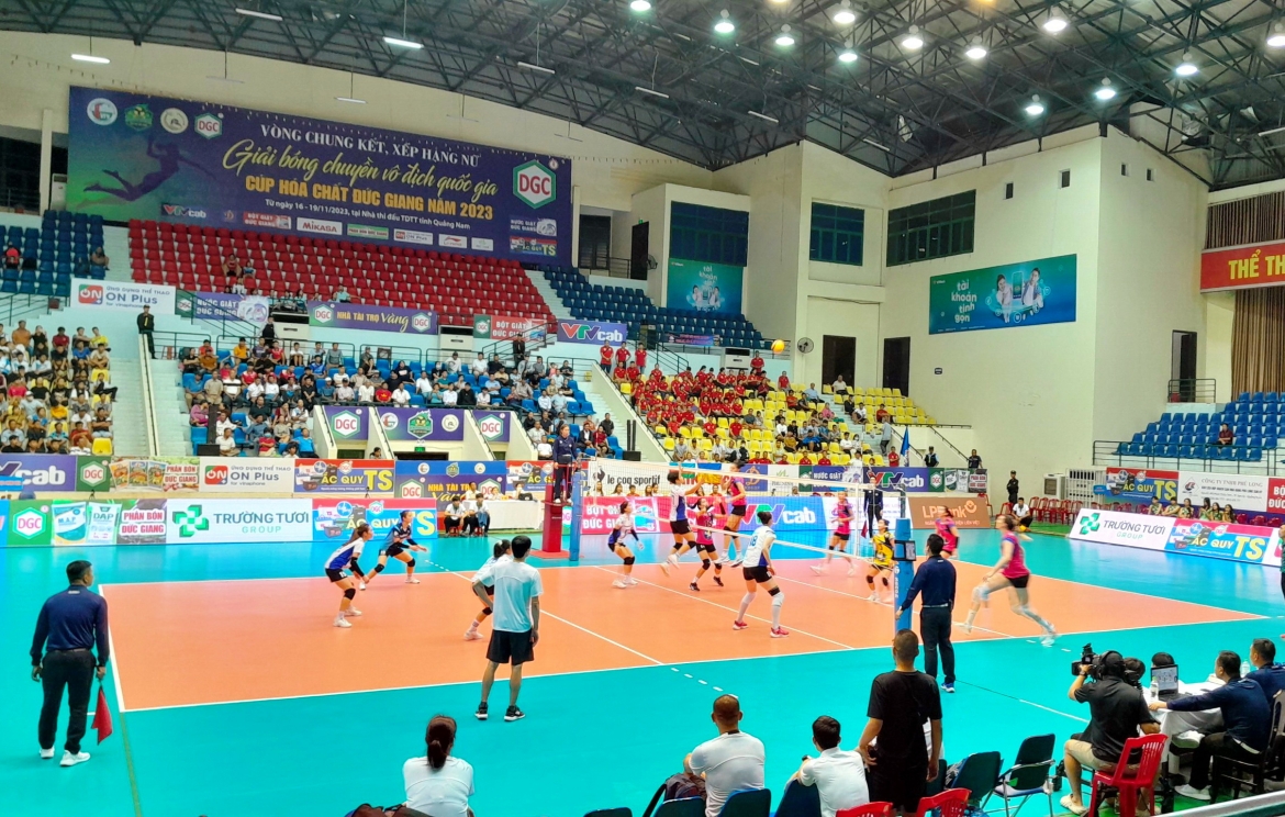 Cuộc tranh tài giữa đội Geleximco Thái Bình và VTV Bình Điền Long An.