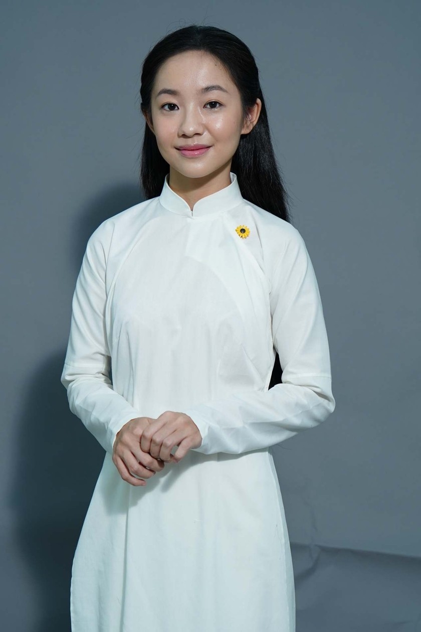 Vai diễn nàng thơ Dao Ánh giúp Hoàng Hà được góp mặt trong danh sách đề cử của 2 giải thưởng lớn là Mai Vàng 2022 và Ngôi sao xanh 2022.