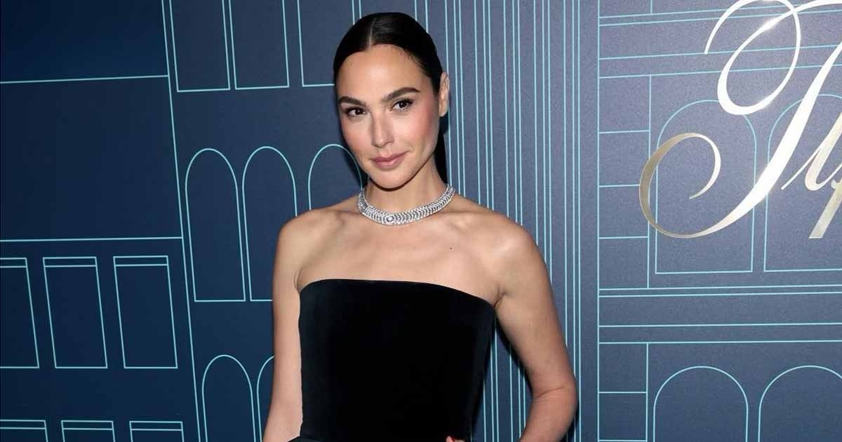 Gal Gadot bày tỏ quan điểm của mình về sự chênh lệch lương ở Hollywood.