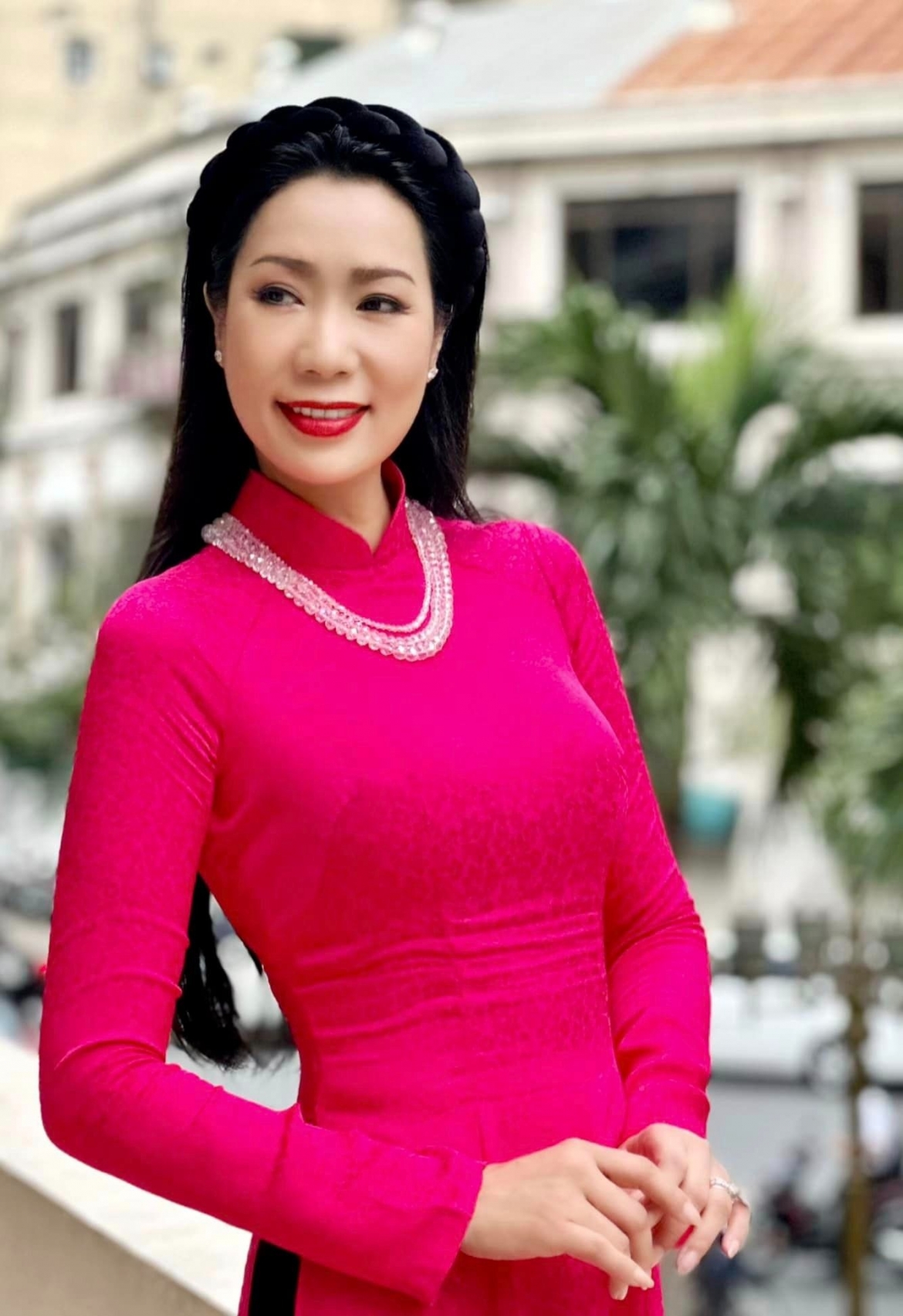 Sau khi lên ngôi Á hậu, Trịnh Kim Chi tập trung theo đuổi nghệ thuật và gặt hái thành công ở nhiều lĩnh vực như sân khấu, truyền hình, điện ảnh. Người đẹp từng tham gia vào nhiều bộ phim ăn khách như: Những đứa con trong thành phố, Oan gia đại chiến, Những nẻo đường phù sa, Sóng gió thương trường, Cô gái xấu xí, Gạo nếp gạo tẻ....