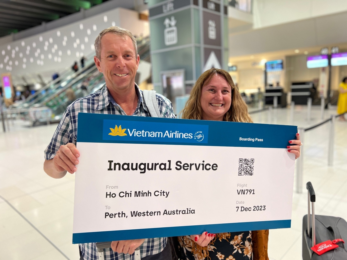  Hành khách háo hức khởi hành chuyến bay đi TP.HCM