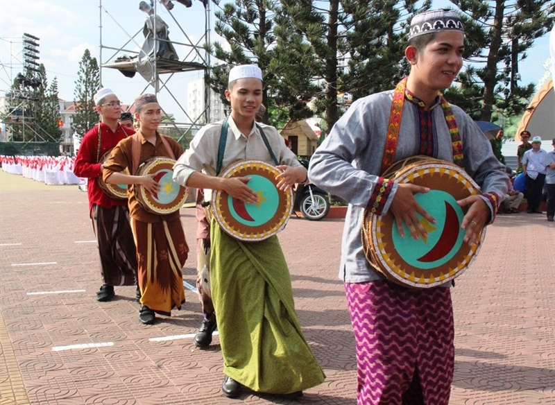 Các nghi thức ăn mừng