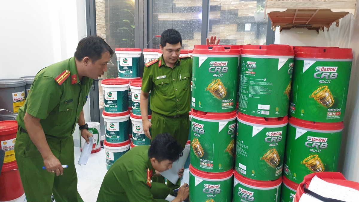 Công an tỉnh Phú Yên phá đường dây sản xuất, buôn bán dầu nhớt giả