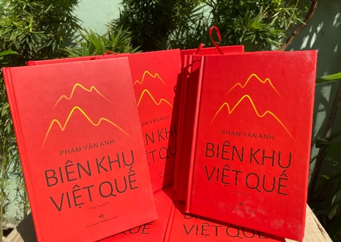 Tiểu thuyết “Biên khu Việt Quế”
