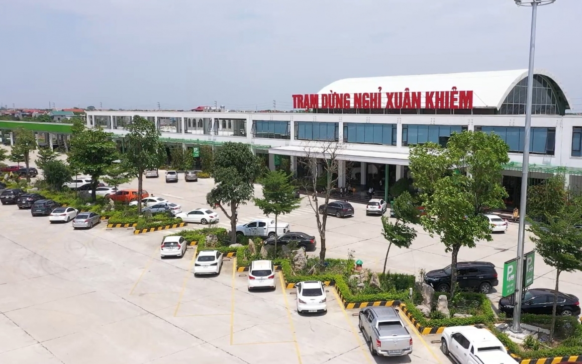 Một trạm dừng chân trên cao tốc Bắc - Nam, đoạn Cao Bồ - Mai Sơn.