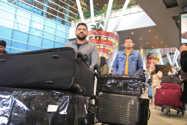 Đoàn khách từ Ấn Độ sang Đà Nẵng dự tiệc cưới (Ảnh: Thanh Trần)