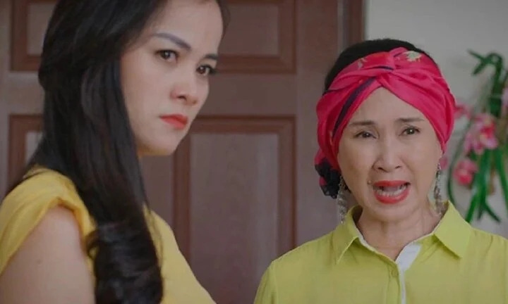 Thu Hà (trái) trong vai chị chồng phim "Thương ngày nắng về"