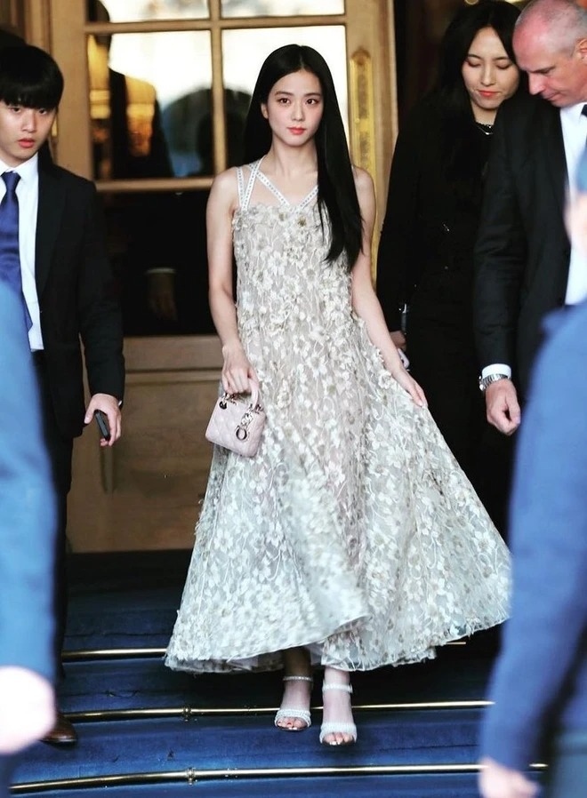 Jisoo Blackpink hiện đang là Đại sứ toàn cầu của Dior