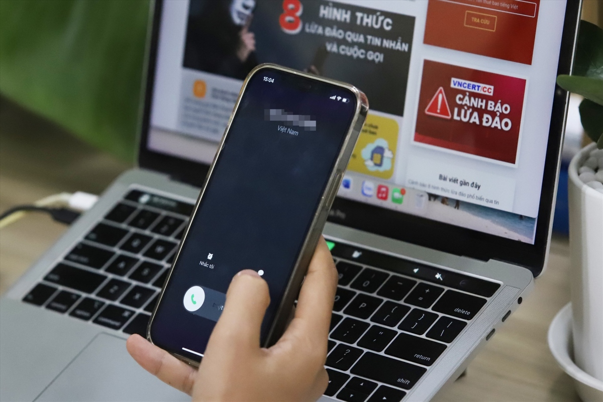 Khi nhận được những cuộc gọi có dấu hiệu lừa đảo, người dân có thể chủ động nhắn tin, gọi điện về tổng đài số 156 để phản ánh các trường hợp nhận cuộc gọi, tin nhắn rác, có dấu hiệu lừa đảo.