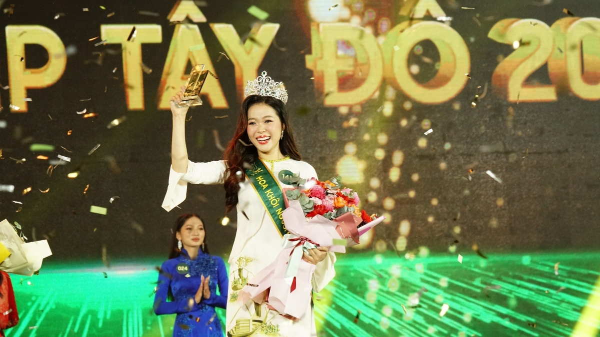 Thí sinh Nguyễn Ngọc Kiều Duy, đến từ tỉnh Vĩnh Long xuất sắc nhận Giải Hoa khôi cuộc thi Người đẹp Tây Đô năm 2023