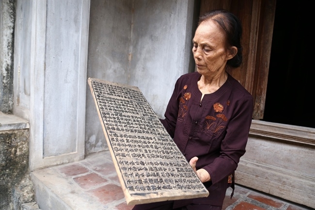 Chùa lưu giữ được 210 bản khắc kinh mộc cổ được làm từ gỗ thị, gỗ mực, mềm, bền. Bản nhỏ nhất rộng 18 cm, dài 50 cm, bản lớn nhất có kích thước 30x80 cm.