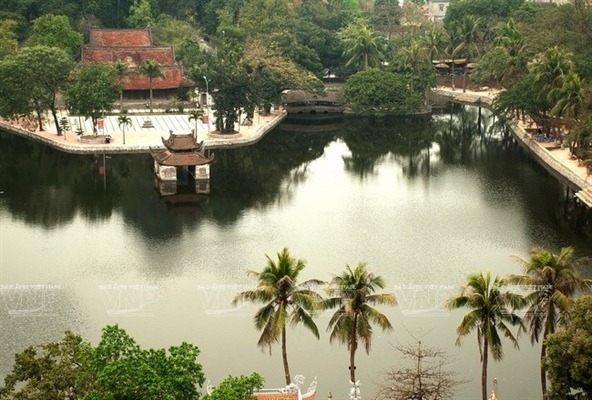 Quy hoạch chùa Thầy cùng với khu vực núi đá Sài Sơn là Di tích lịch sử và danh lam thắng cảnh quốc gia đặc biệt. Ảnh: TTTXVN