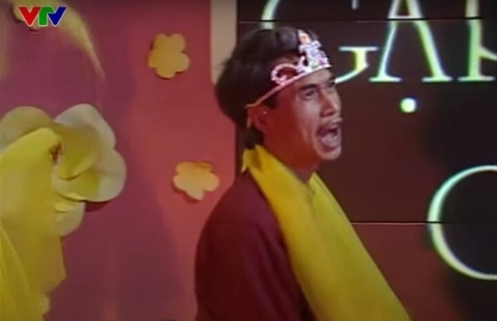 Thiên Lôi luôn được coi là "làn gió mới" cho Táo quân hàng năm. Dù không phải nhân vật có quá nhiều đất diễn và mỗi năm đều có thể bị thay thế nhưng chính bởi vì thế mà Thiên Lôi luôn là một "ẩn số" thú vị. Ở số phát sóng đầu tiên của Táo quân, người thủ vai Thiên Lôi là nghệ sĩ Phú Đôn. Điều khiến khán giả thú vị là thay vì một Thiên Lôi cao to lực lưỡng thì Phú Đôn lại gầy còm, "nhỏ con".