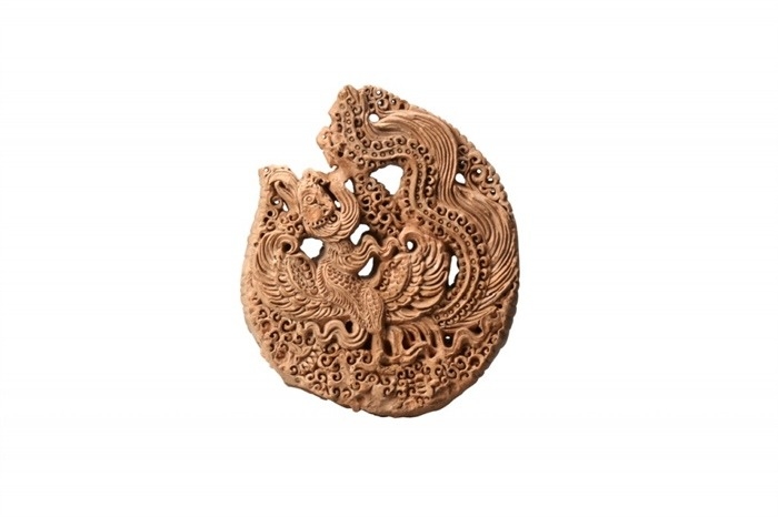 Lá đề trang trí chim phượng đất nung thời Lý, niên đại thế kỷ XI tại Hoàng thành Thăng Long được công nhận là Bảo vật quốc gia