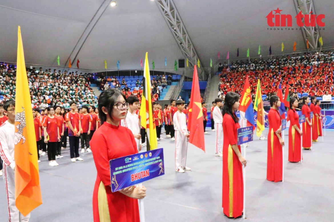Giải quần vợt U14 ITF châu Á 2024 là giải quốc tế đầu tiên của năm mới do Liên đoàn quần vợt Việt Nam tổ chức tại Cụm sân quần vợt Hanaka Paris Ocean Park (Từ Sơn, Bắc Ninh).