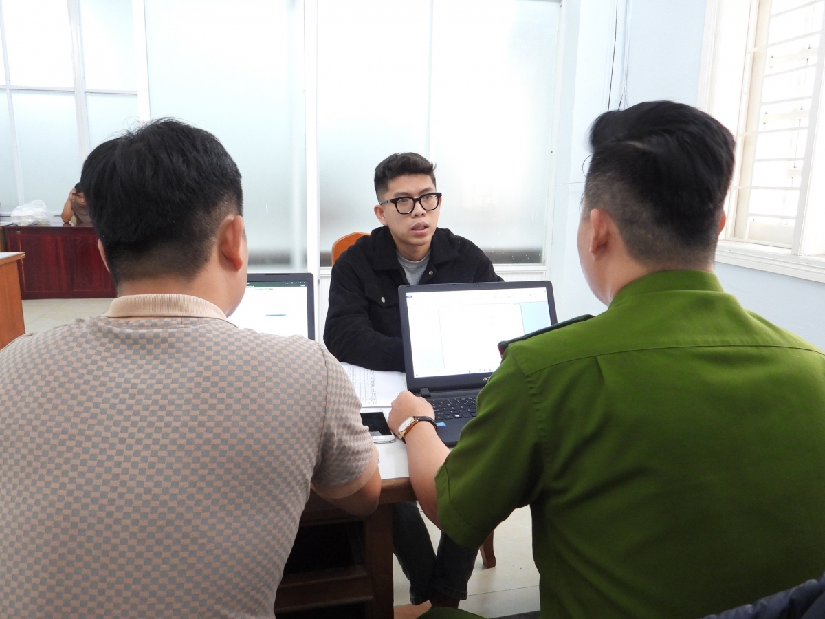 Cơ quan Cảnh sát điều tra Công an TP Đà Nẵng làm việc với Phan Công Lịch.