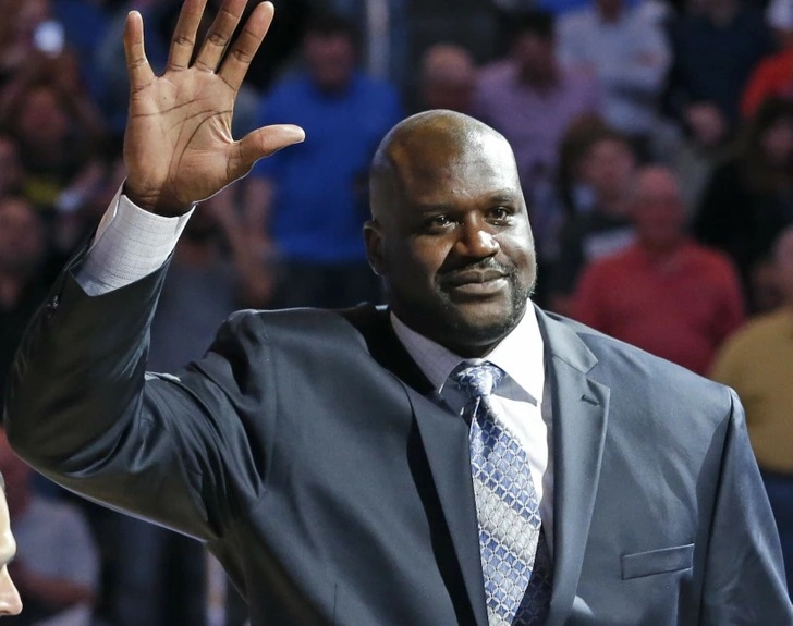 Danh tiếng của Shaquille O'Neal còn vượt ra ngoài lĩnh vực điền kinh khi anh có bằng tiến sĩ giáo dục.  Sự kết hợp độc đáo giữa thành tích thể thao và trình độ học vấn này làm nổi bật tính cách đa diện của anh ấy, cũng như khát vọng tạo ra tác động tích cực cả trong và ngoài sân đấu.