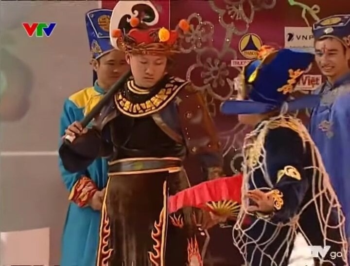Năm 2007, vai diễn này được giao cho diễn viên Thế Anh. Nam diễn viên sở hữu ngoại hình cao to đúng với hình tượng Thiên Lôi. Tuy nhiên vai diễn của anh lại có tính cách ẻo lả trái với ngoại hình.