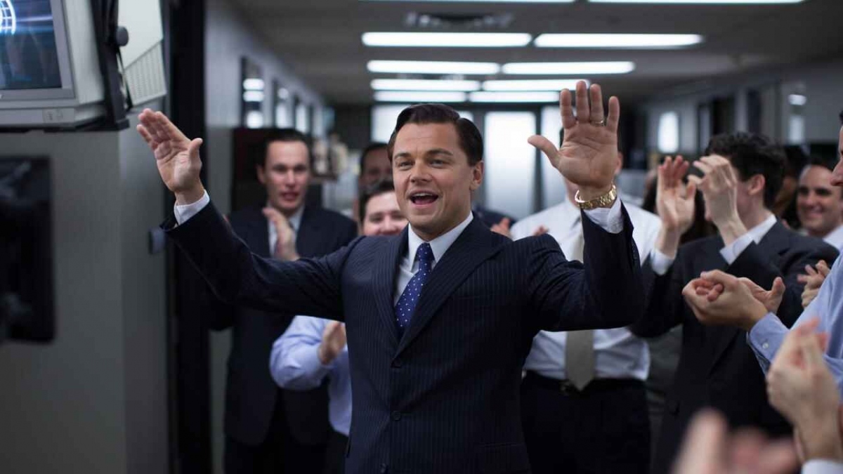 Đóng vai một nhà môi giới tham nhũng trong The Wolf of Wall Street (2013) của Martin Scorsese, DiCaprio mang đến một vai diễn đầy thuyết phục. Nam diễn viên đã giành được đề cử Nam diễn viên chính xuất sắc nhất nhưng thật đáng buồn khi lại để mất danh hiệu này vào tay Matthew McConaughey.   