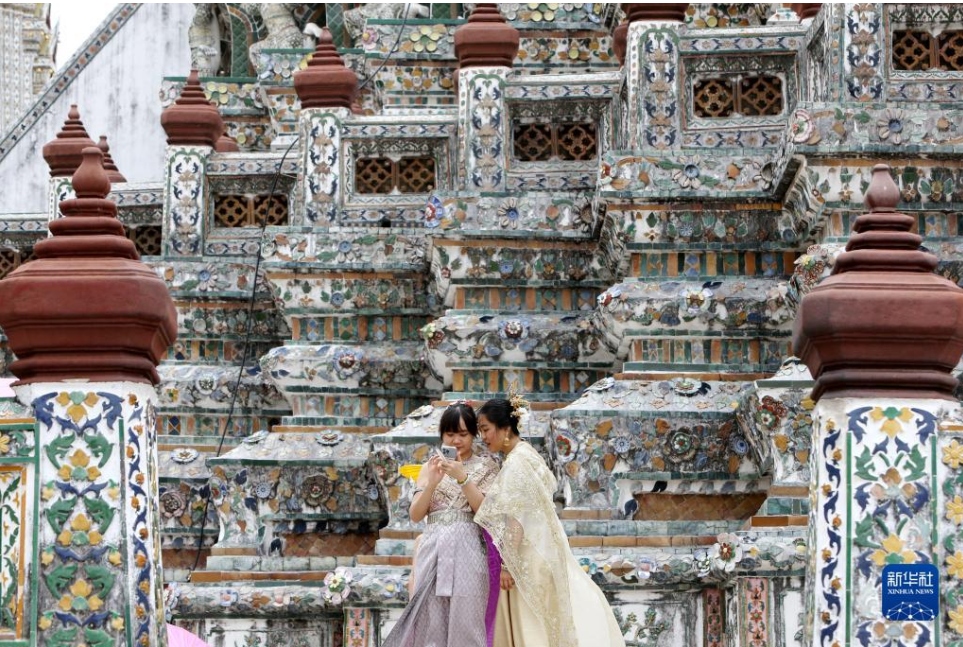 Du khách tham quan tại Bangkok, Thái Lan. Ảnh: Tân Hoa xã