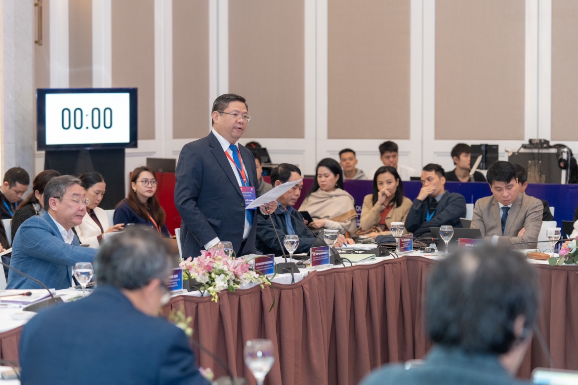 Các chuyên gia đóng góp tham luận tại hội thảo.