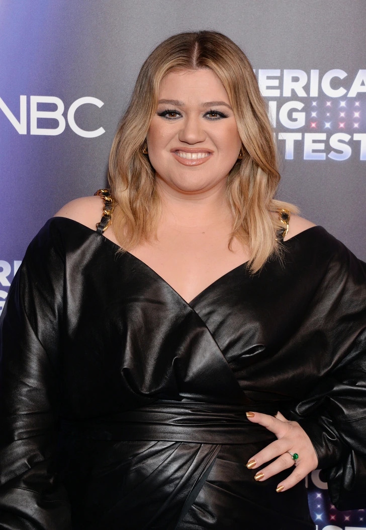 Kelly Clarkson trước khi giảm cân.