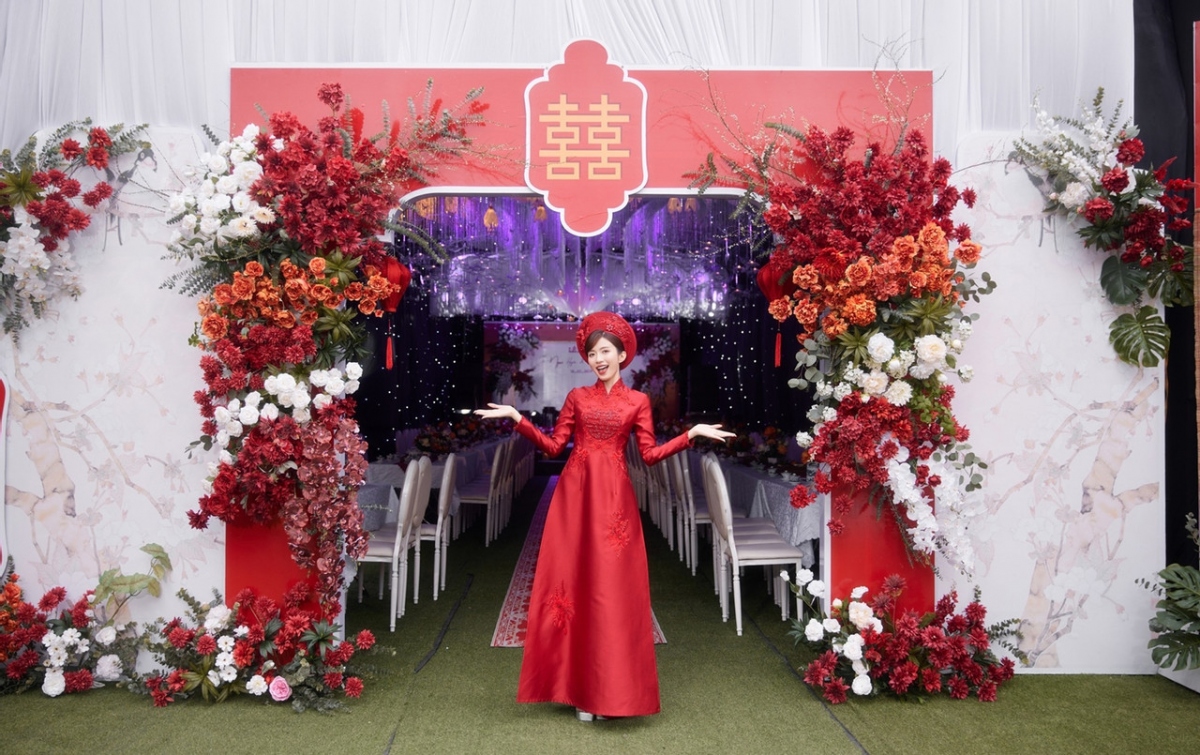 Ngày 16/1, lễ ăn hỏi của diễn viên Ngọc Huyền và bạn trai Duy Minh diễn ra tại quê nhà cô dâu ở Nam Định.