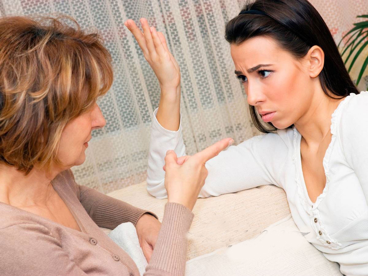 Tôi phát bực vì con dâu tuyên bố không ăn Tết ở nhà nội (Ảnh minh họa)