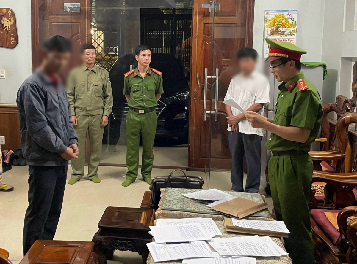 Phòng Cảnh sát kinh tế tống đạt các quyết định tố tụng đối với Đặng Bá Hiệp