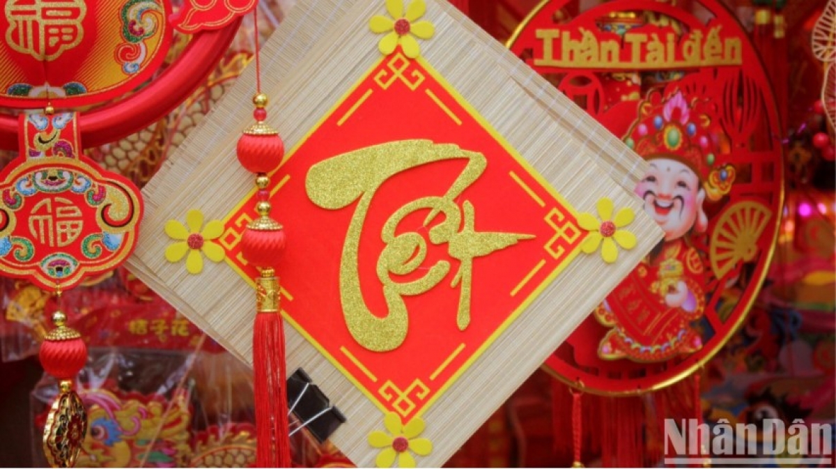 Indeed, traditional Vietnamese decorations are among the most sought-after items for the nation’s largest festival of the year.
