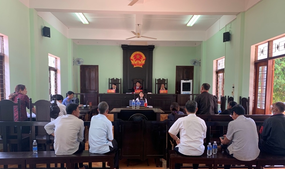 Một vụ tranh chấp đất đai do Tòa án nhân dân huyện Chư Prông, tỉnh Gia Lai xét xử, ngày 06/10/2020