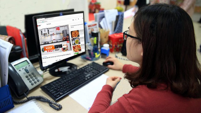 Cao điểm mua sắm cuối năm vốn dĩ có thể là một thời điểm nóng của các hành vi lừa đảo trực tuyến - Ảnh minh họa: KT