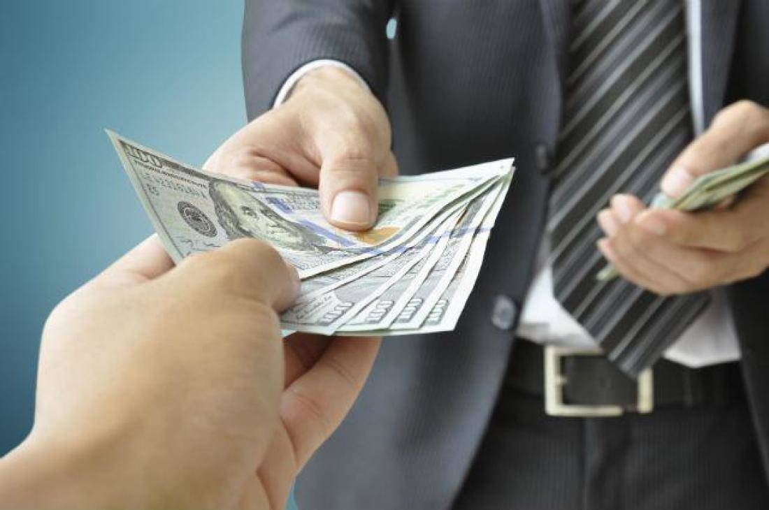 Tôi vừa tức vừa thương khi thấy con gái vay mẹ 20 triệu (ảnh minh họa)