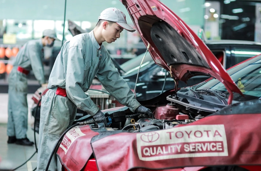Câu chuyện xã hội hóa đăng kiểm nên được tư duy theo cách khác, chứ không phải theo cách trưng cầu, trưng tập các cơ sở có thể làm đăng kiểm để “chữa cháy” tức thì (Ảnh minh hoạ: Toyota)