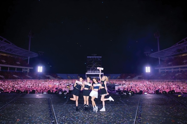 Đêm diễn bằng năm làm của BlackPink