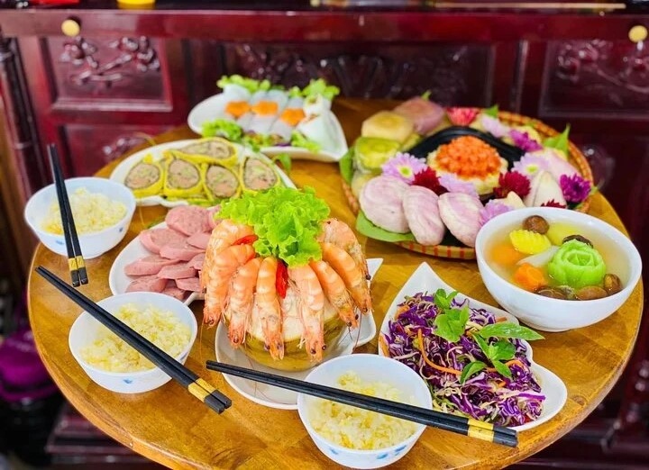 Mâm cỗ cúng rằm tháng Giêng 2024 đầy đủ gồm những gì? (Ảnh: Thuỳ Linh)