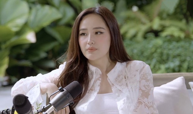 Mai Phương Thúy thừa nhận khoảng 10 năm trở lại đây, cô ít xuất hiện trước truyền thông. Lý giải về điều này, người đẹp sinh năm 1988 thừa nhận bản thân không quá đam mê sàn diễn hay đứng trước máy quay. Vì vậy, đến năm 25 tuổi, cô quyết định hướng bản thân đến một công việc khác mang lại cho mình sự tự tin, niềm hạnh phúc. (Theo: Thanh Niên)