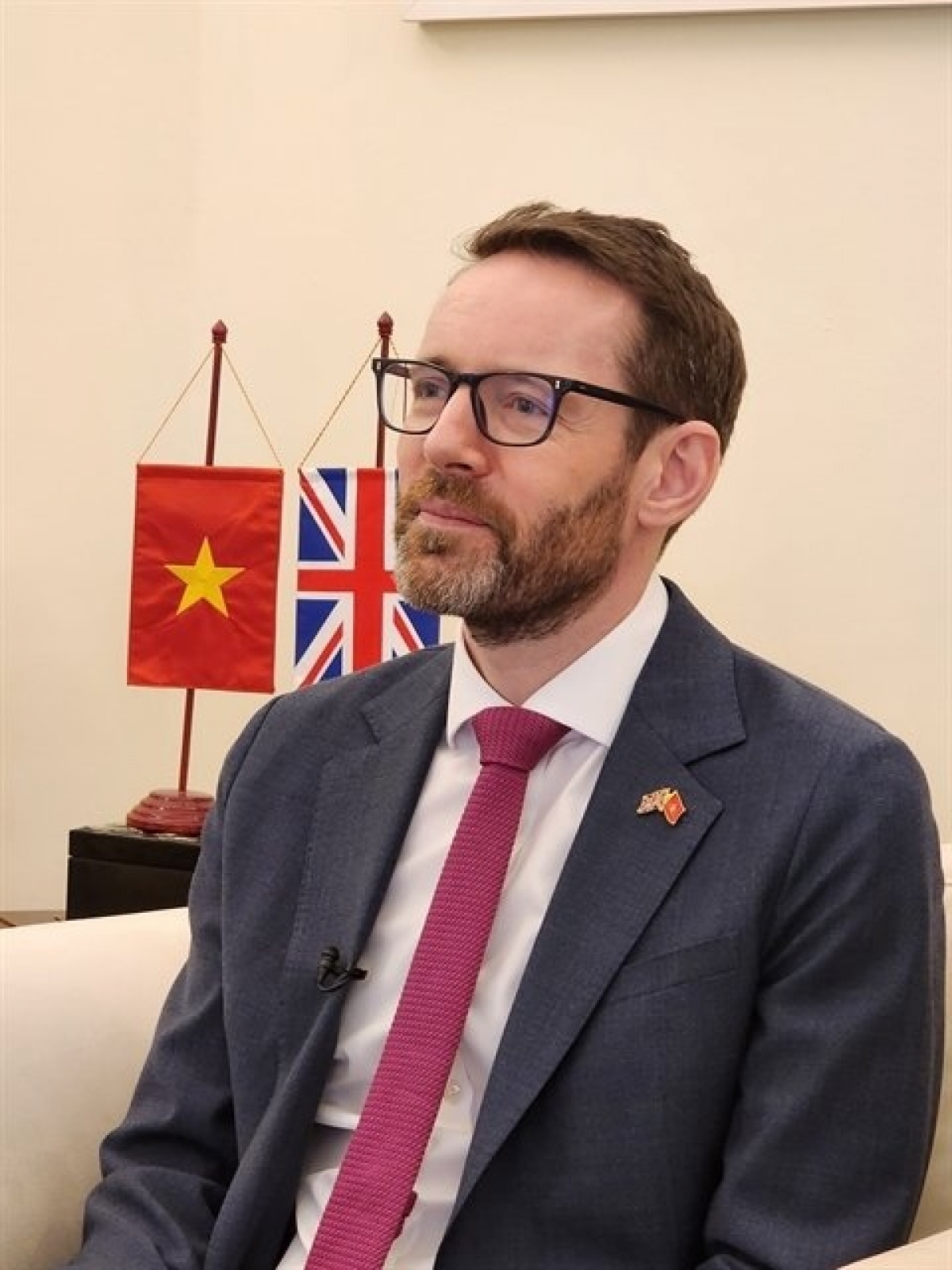 Ngài Iain Frew, Đại sứ Đặc mệnh toàn quyền Liên hiệp Vương quốc Anh và Bắc Ireland tại Việt Nam.