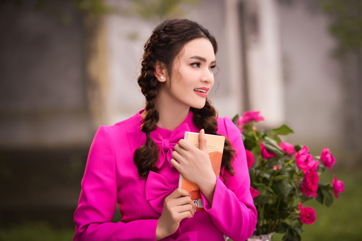 Sau khi ca khúc ra đời, Phạm Phương Thảo cũng rất sớm ghi hình thực hiện MV đúng 1 năm trước. Tuy nhiên cô để dành đến mùa Valentine năm nay mới chính thức công khai.