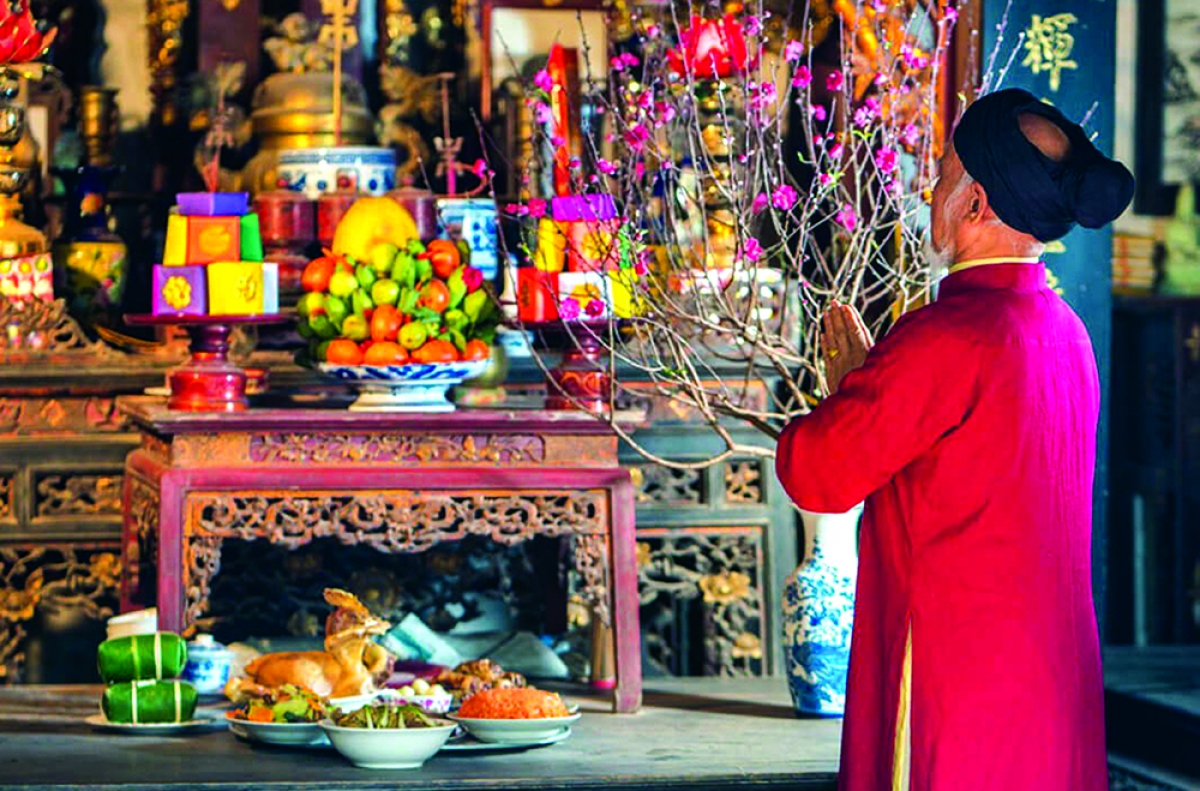 Thờ cúng tổ tiên là nét đẹp trong văn hóa người Việt