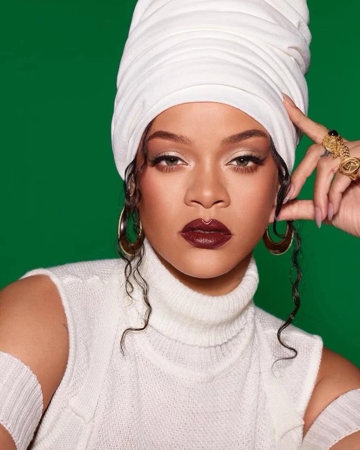 Phần lớn giá trị tài sản ròng của Rihana là từ giá trị và doanh thu của dòng mỹ phẩm Fenty Beauty.