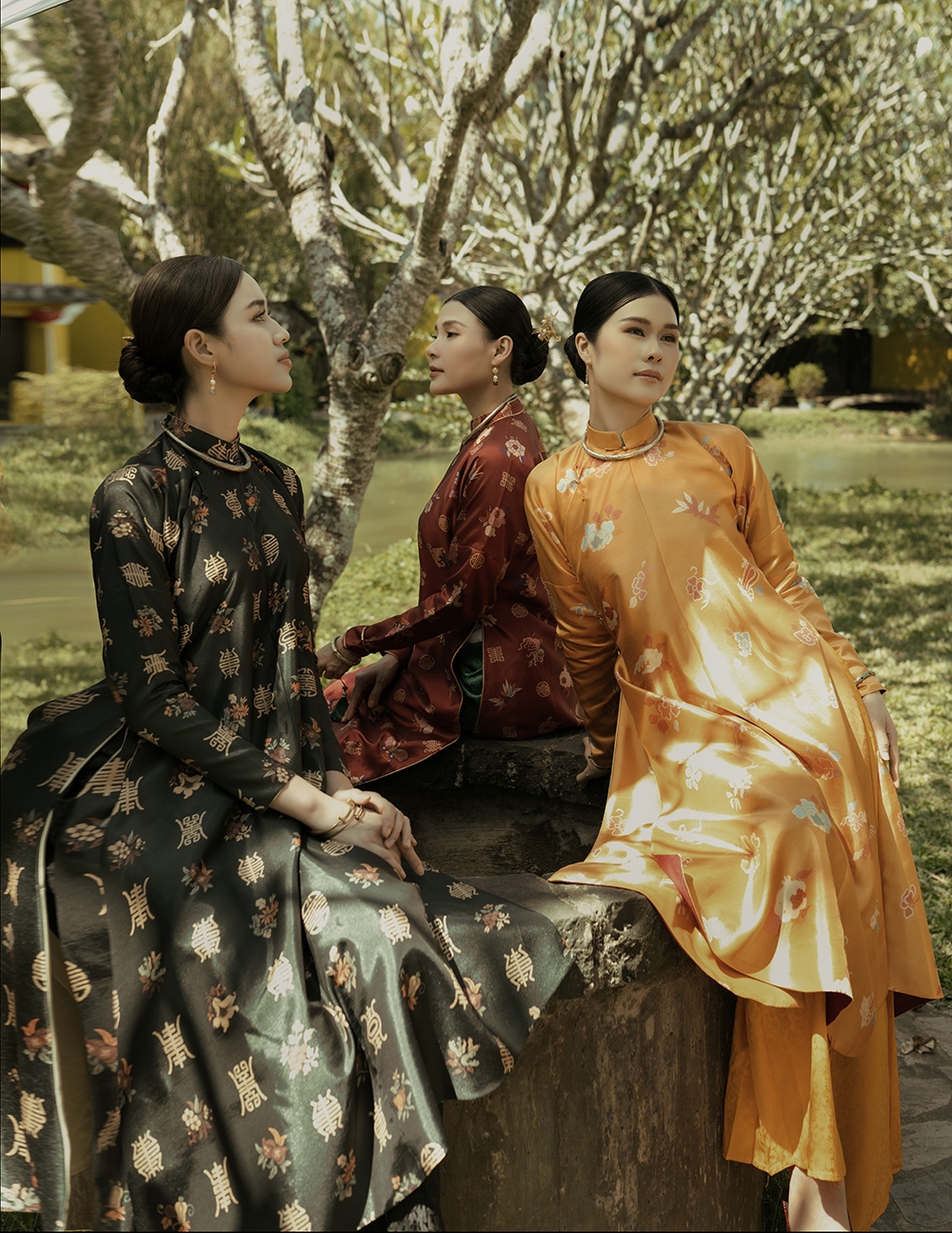 Tất cả tạo nên một tổng thể ấn tượng với mong muốn thể hiện sự đa dạng, khơi gợi sự thích thú tìm hiểu về văn hóa tiền nhân với khán giả của 3 nữ nghệ sĩ.