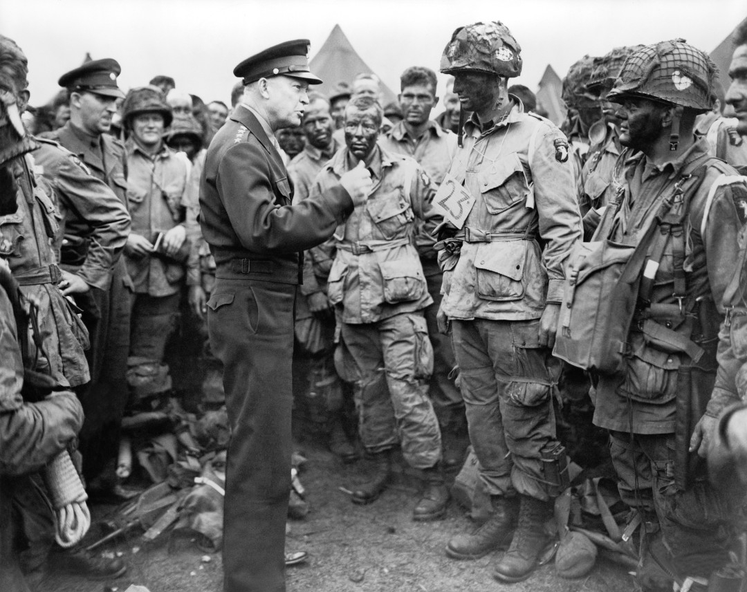 Dwight D. Eisenhower là Tư lệnh tối cao của quân Đồng minh tại Châu Âu trong Thế chiến thứ hai, và là tổng thống thứ 34 của Mỹ. 
