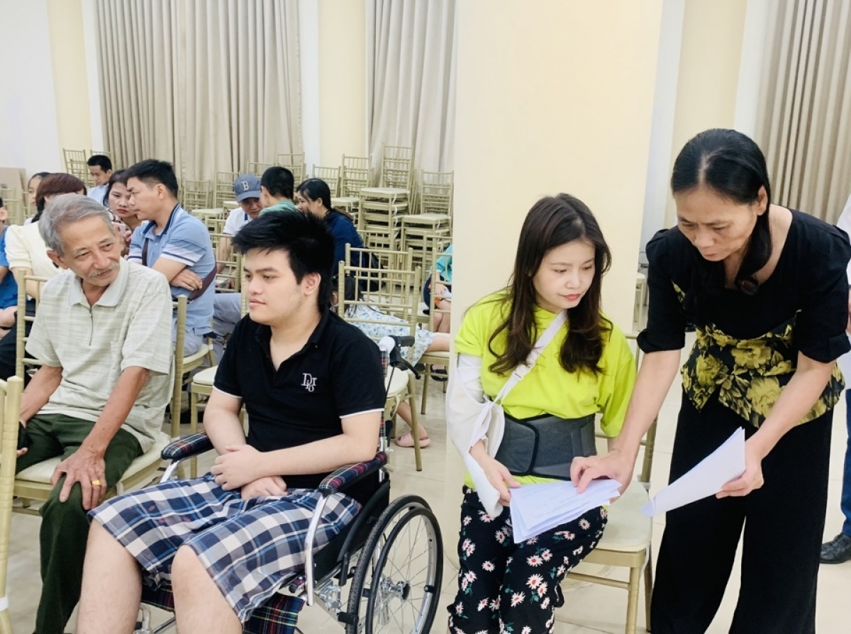 Hai mẹ con chị Lê Thị Thời đã nhận được rất nhiều hỗ trợ cả về vật chất và tinh thần từ cộng đồng