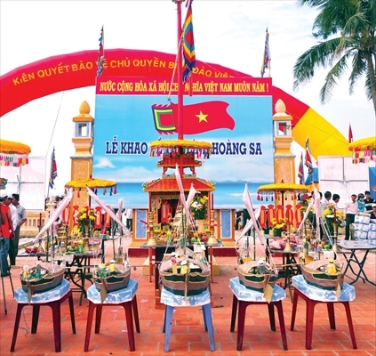 Thuyền lễ Khao lề 