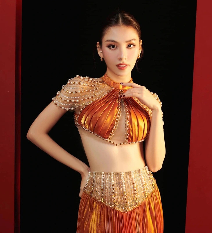  Phần thi tài năng trong khuôn khổ cuộc thi Hoa hậu Thế giới lần thứ 71 (Miss World), Mai Phương không thể hiện trọn vẹn phần thi vì lý do sức khỏe. Theo đó, Mai Phương dự thi ca khúc Pray. Ca khúc này được cô tập luyện kỹ trước khi đến Ấn Độ tham gia cuộc thi. Tuy nhiên do tình hình sức khỏe khiến giọng của cô không tốt, thể hiện ca khúc không trọn vẹn. Mai Phương bày tỏ nuối tiếc cho phần thi này. (Nguồn: Tuổi trẻ)
